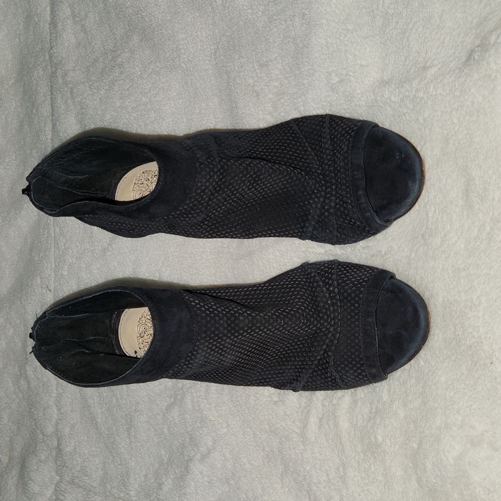 Black Vince Camuto open toe bootie size5.5 used